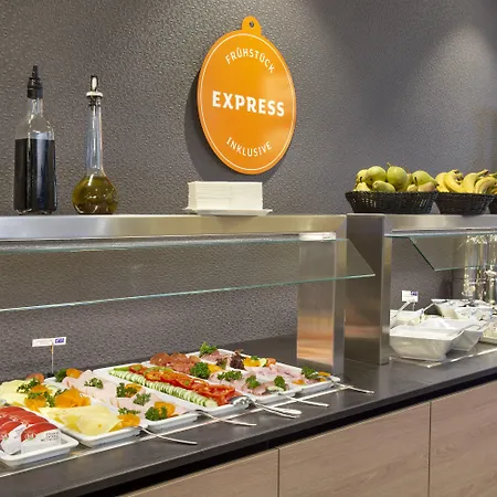 Express - Park By Ihg מלון 3*
